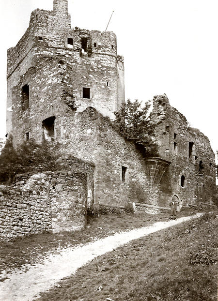 Burg Hermannstein, um 1900
