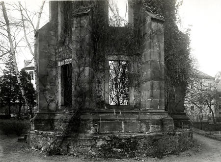 Ruine der Franziskus-Kapelle am Pilgrimstein in Marburg, um 1900
