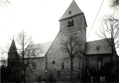 Kirche in Großen-Linden, um 1900
