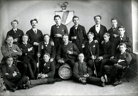 Versammlung des Geselligkeitsvereins „Heiterkeit“ in Gelnhausen, 1883