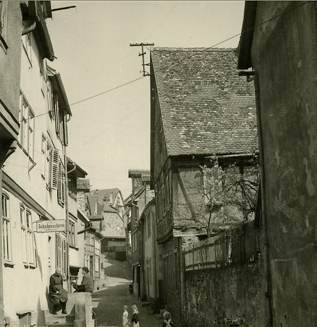 Blick in der Untere Haitzer Gasse in Gelnhausen, um 1930?