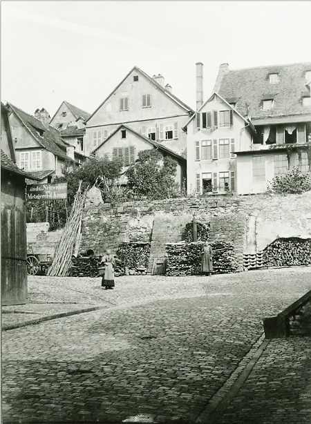 Die Kuhgasse in Gelnhausen, um 1900