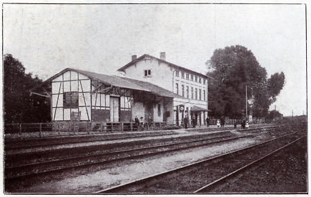 Der Bahnhof in Camberg mit der Güterhalle, 1910
