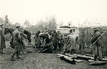 Soldatengruppe während des Zweiten Weltkriegs in Russland, 1941