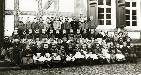 Schulklasse aus Roßdorf, 1910er Jahre