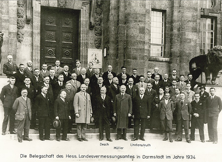 Die Belegschaft des Hessischen Landesvermessungsamts in Darmstadt, 1934
