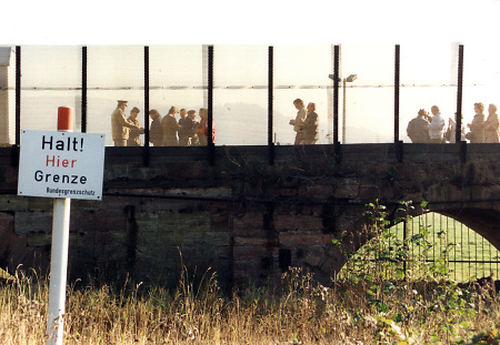 Grenzkontrolle auf der Werrabrücke zwischen Philippsthal und Vacha, 12.11.1989