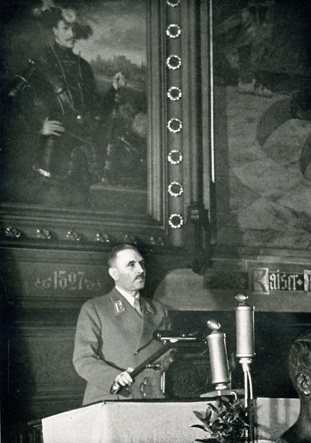 Reichsminister Rust bei seiner Rede anlässlich der Behring-Feier der Universität Marburg, 1940