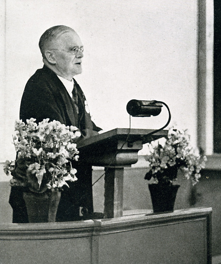 Prof. Uhlenhuth bei der Tagung anlässlich der Behringfeier der Universität Marburg, 1940