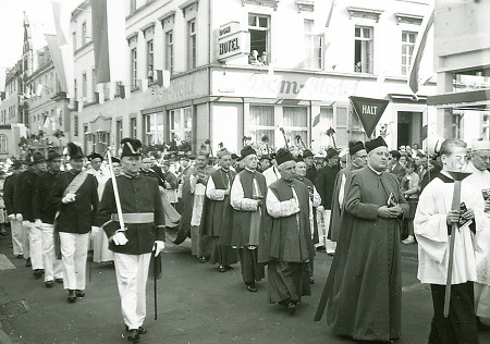 Umzug am Kreuzfest in Limburg, 1959