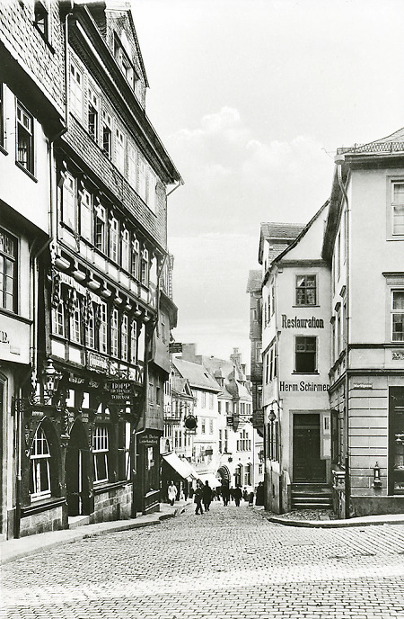 Die Marburger Reitgasse, um 1900