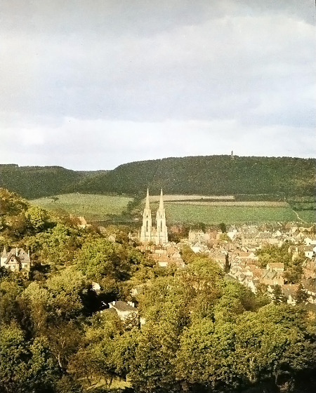 Blick vom Grassenberg auf Marburg und den Ortenberg, um 1910