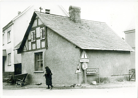 Die alte Schmiede in Oberdieten, um 1965
