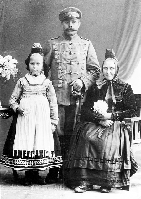 Familie aus Hachborn, um 1910