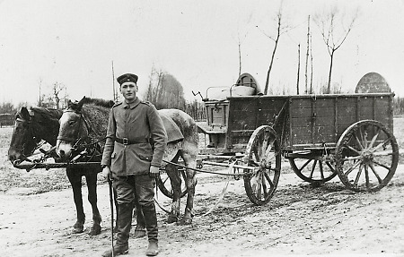 Junger Mann aus Hachborn als Soldat in Russland während des Ersten Weltkriegs, 1914-1918