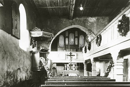 Das Innere der Hachborner Kirche, um 1920?