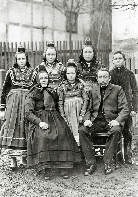 Familie aus Hachborn, um 1920