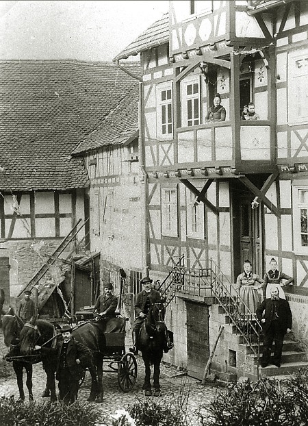 Hof in Ilschhausen (Ausschnitt), um 1910