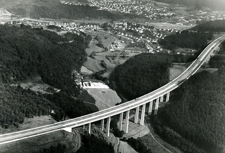 Die Ambachtalbrücke bei Herborn-Burg, 1971