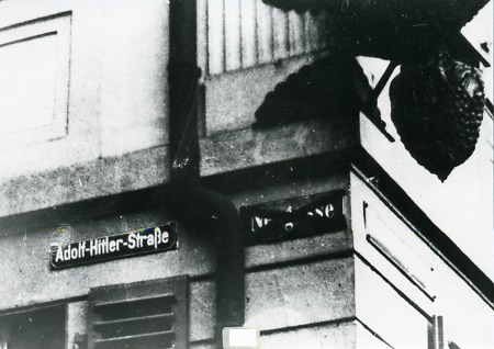 Umbenennung der Weilburger Neugasse in Adolf-Hitler-Straße während des Nationalsozialismus, undatiert