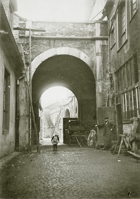 Straßenbild aus Weilburg, um 1912