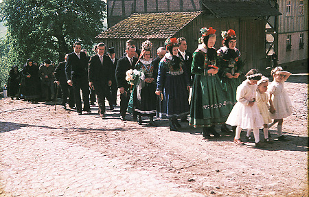 Hochzeitszug in Bauerbach, 1957