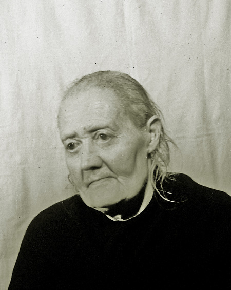 Porträt einer alten Frau aus Bauerbach, um 1950