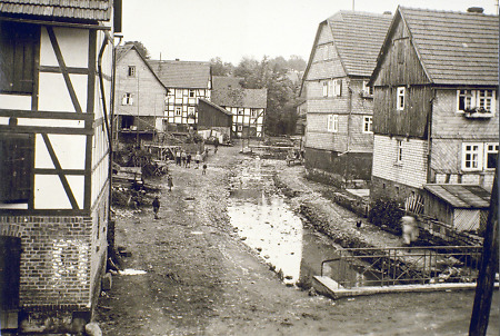 Scheidweg und Goldbach in Röddenau, um 1920