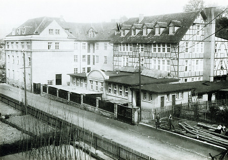 Die Catgut-Fabrik der Firma B. Braun in Melsungen, um 1925