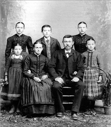 Familie aus Reiskirchen, um 1900