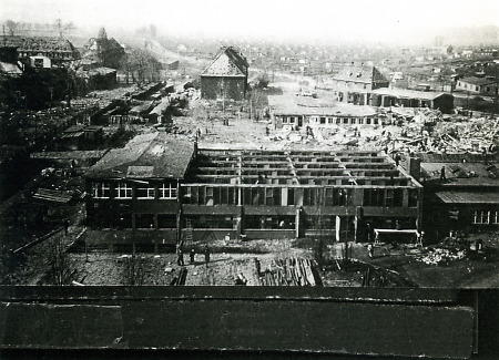 Werk I der Fieseler-Werke in Kassel mit Bombenschäden, 1943