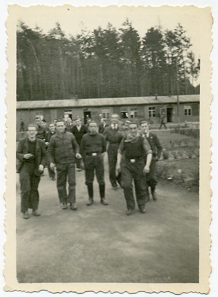 Zwangsarbeiter im Gemeinschaftslager Stadtallendorf, 1945