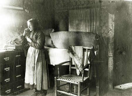 Schlaf- und Wohnraum in Ober-Ostern, 1907/1908