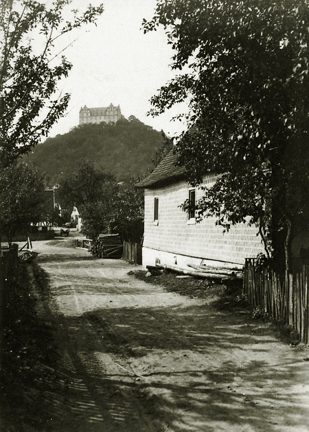 Blick auf Niedernhausen mit dem Schloss Lichtenberg, 1908