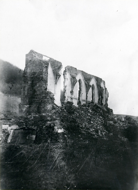 Die Ruine der Bericher Kirche, um 1913