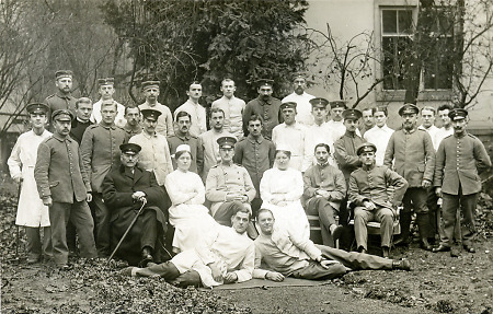 Soldaten und Schwestern des Lazaretts in Bad Wildungen, 1914-1918