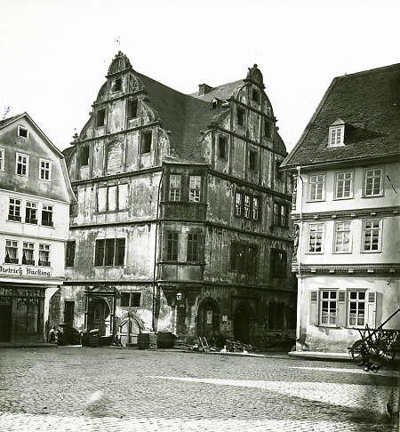 Das Hochzeitshaus am Alsfelder Marktplatz, um 1880