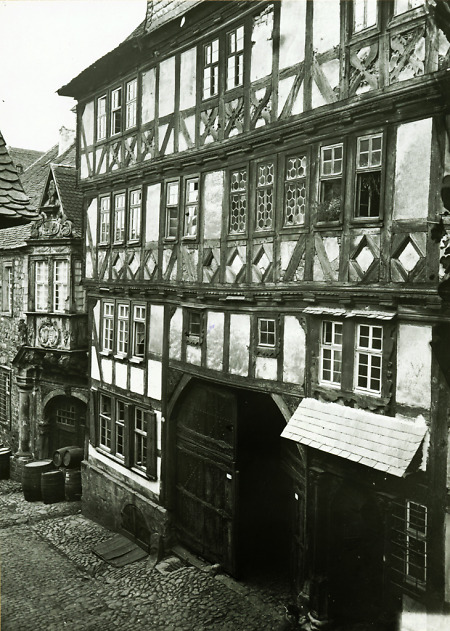 Das Neurathhaus in der Ritterstraße in Alsfeld, um 1890