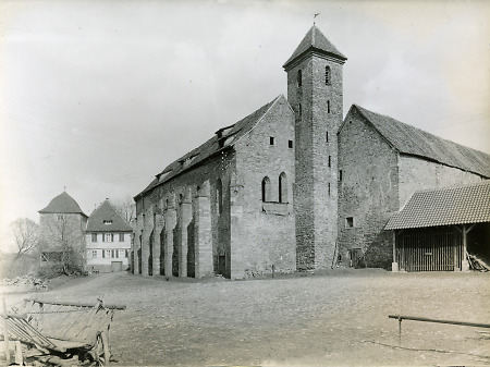 Die Kirche des ehem. Klosters Cornberg als Domäne, um 1938