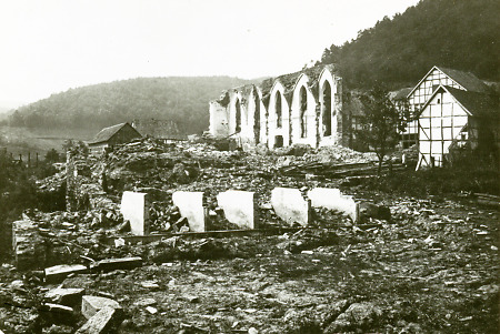 Die Kirche in Berich nach der Sprengung, um 1913/14