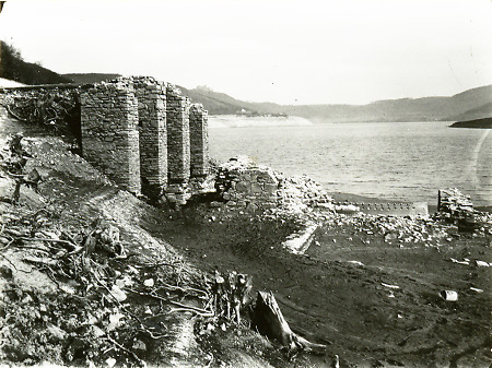 Trümmer der Bericherhütte am Edersee, nach 1914
