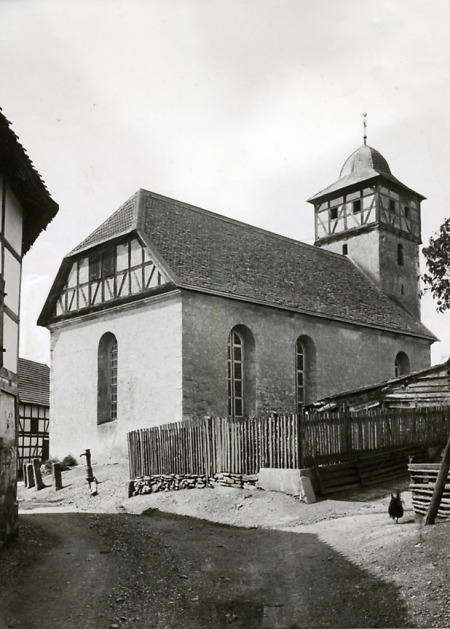 Die Kirche in Kleinern von Nordosten, um 1900?