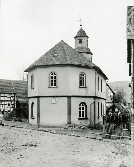 Die Kirche in Altenlotheim von Osten, vor 1939