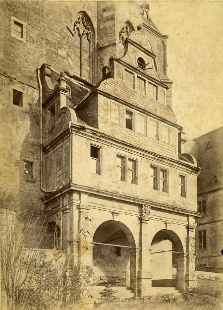 Die 1572 erbaute Rentkammer am Marburger Schloss, 5. November 1893