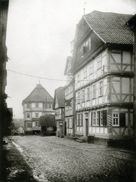 Hessisch Lichtenau mit Rathaus und Gasthaus zum Grünen Baum, vor 1886
