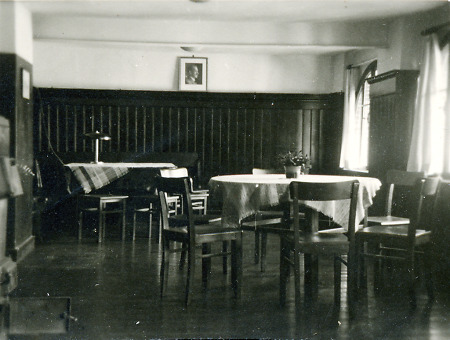 Aufenthaltsraum im Reichsarbeitsdiensthaus inKleinsassen, 1939
