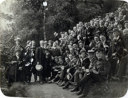 Ausflug einer Marburger Burschenschaft, vor 1915