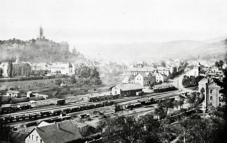Dillenburg mit dem Güterbahnhof, um 1880