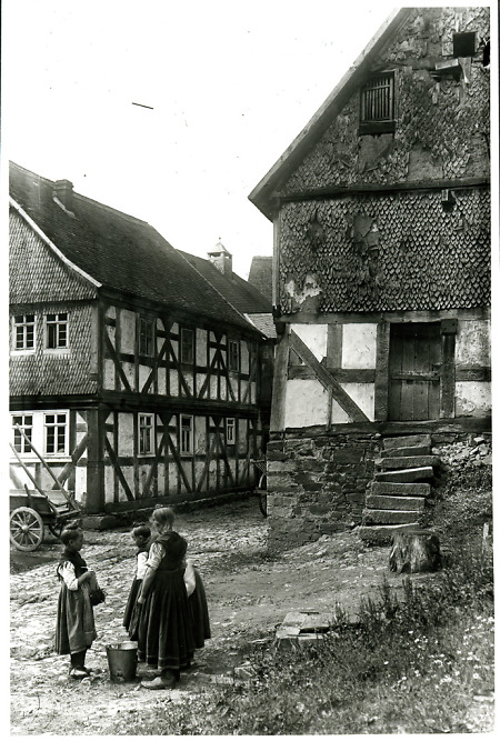 Die Steinfurthsmühle bei Oberwalgern, um 1910