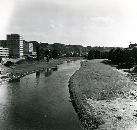Lahnwiesen und Philosophische Fakultät in Marburg, um 1967